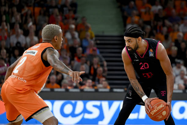 赛赛的搭档 赛赛的搭档