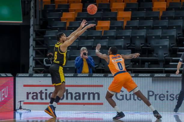 这对球员个 这对球员个