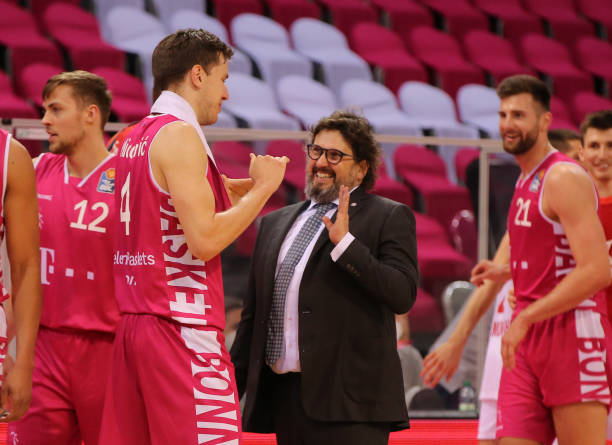 她的经历也 她的经历也