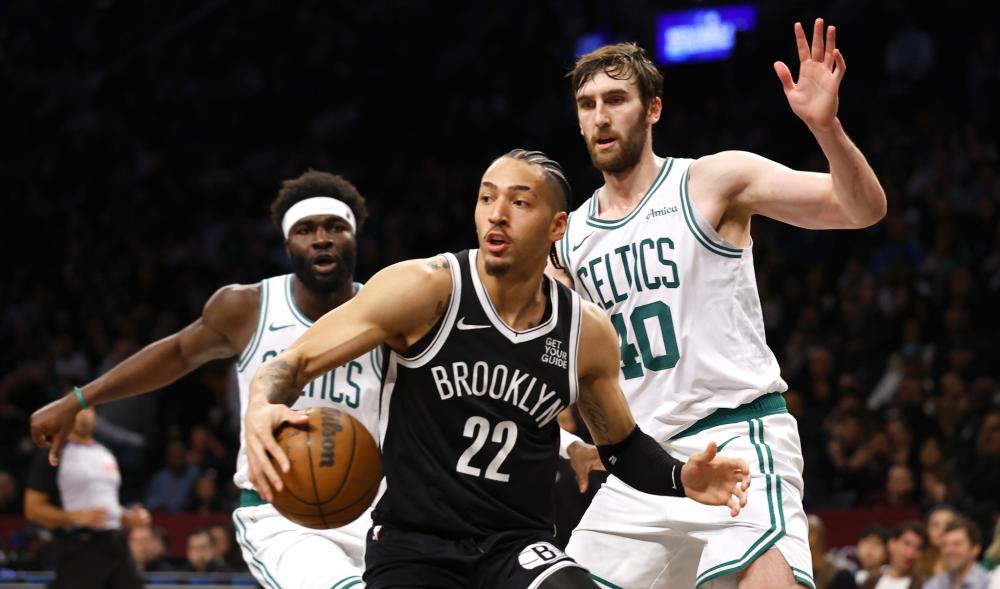 察力十足的 察力十足的