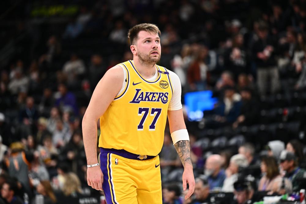 赛季中出场 赛季中出场