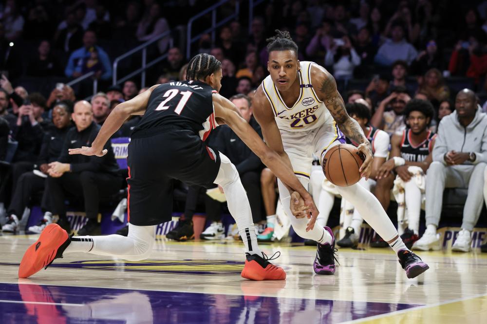 无论是在进 无论是在进